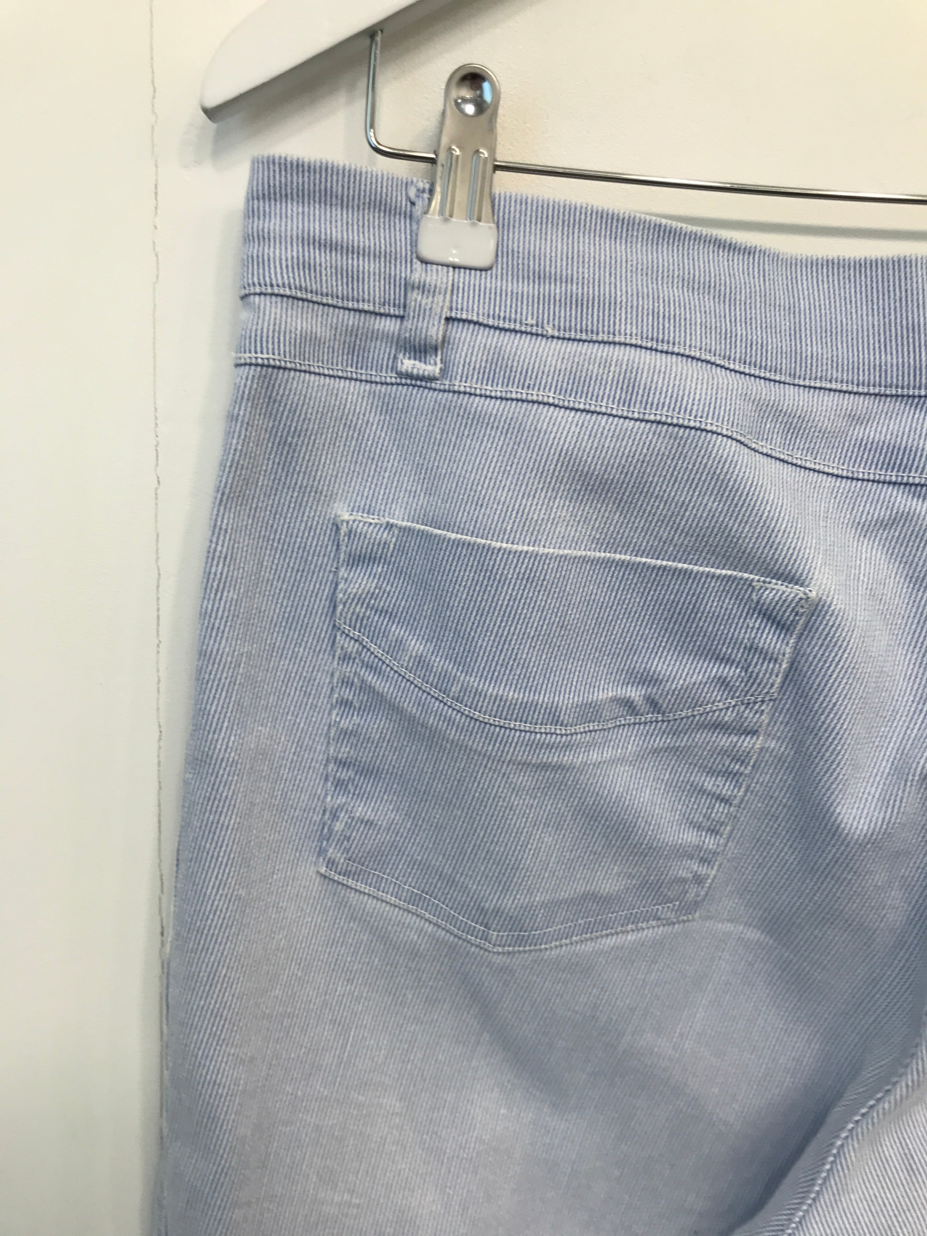 2-Biz Shorts